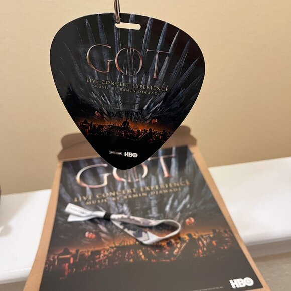 *NEW* Game of Thrones Live Concert Experience Backpack, Blanket, Poster, Lanyard - Picture 5 of 7